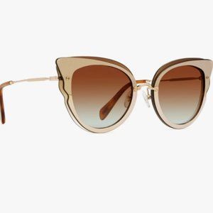 Delilah Sunglasses w/Carrying Case Cat Eye Mirrore